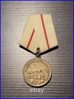 Original Medal For the defense of the Stalingrad USSR Military Soviet Made 381